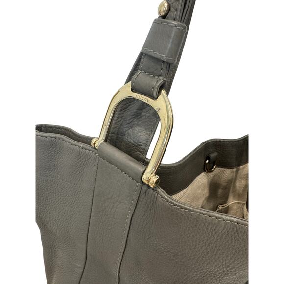 Gucci Grey Pebbled Leather Slouchy Shoulder Tote – Classic & Spacious - Picture 2 of 7